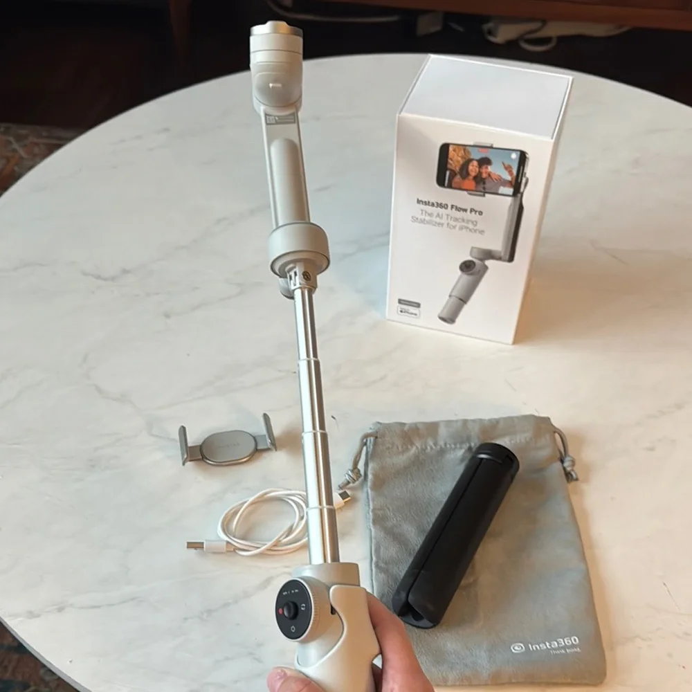 Flow Pro White Camera Stabilizer